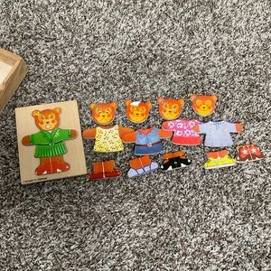 Wood N’ Things Teddy Bear Outfit Design Toy, in wooden box, GUC